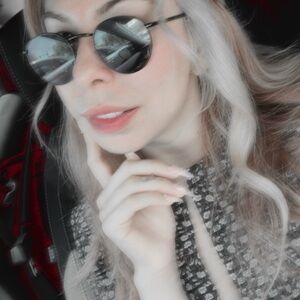 Meet your Posher, Candace